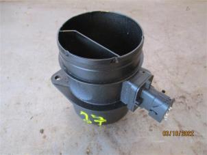 Używane Miernik ilosci powietrza Alfa Romeo Giulia (952) 2.2d 150 16V Cena na żądanie oferowane przez Autohandel-Smet Gebroeders NV