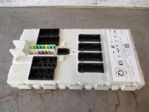 Begagnade Säkringsbox BMW X1 (F48) xDrive 25e 1.5 12V TwinPower Turbo Pris på förfrågan erbjuds av Autohandel-Smet Gebroeders NV