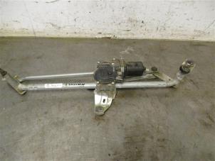 Gebruikte Ruitenwissermotor voor Volkswagen Tiguan (AD1) 2.0 TDI 16V BlueMotion Technology SCR Prijs op aanvraag aangeboden door Autohandel-Smet Gebroeders NV