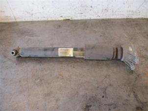 Gebruikte Schokdemper links-achter BMW 3 serie Touring (F31) 320d 2.0 16V Prijs op aanvraag aangeboden door Autohandel-Smet Gebroeders NV