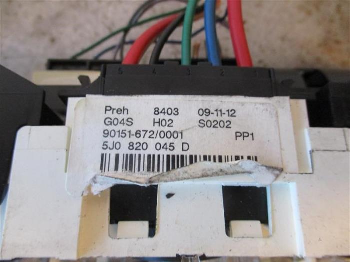 Luftkonditionering, kontrollpanel från en Skoda Fabia II (5J) 1.6 TDI 16V 90 2012