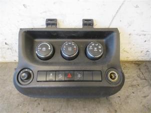 Begagnade Luftkonditionering, kontrollpanel Jeep Wrangler Unlimited (JK) 2.8 CRD 16V 4x4 Pris på förfrågan erbjuds av Autohandel-Smet Gebroeders NV