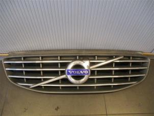 Używane Grill Volvo XC60 II (UZ) 2.0 D4 16V AWD Cena na żądanie oferowane przez Autohandel-Smet Gebroeders NV