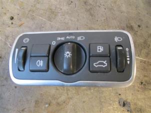 Begagnade Ljusbrytare Volvo XC60 I (DZ) 2.4 D3/D4 20V AWD Pris på förfrågan erbjuds av Autohandel-Smet Gebroeders NV