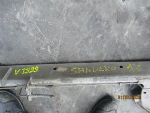 Begagnade Bakre drivaxel Dacia Logan MCV II/Sandero Wagon (7S) 1.5 dCi 75 Pris på förfrågan erbjuds av Autohandel-Smet Gebroeders NV