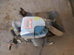 Gebruikte Veiligheidsgordel rechts-achter Kia Stonic (YB) 1.0i T-GDi 12V Prijs op aanvraag aangeboden door Autohandel-Smet Gebroeders NV