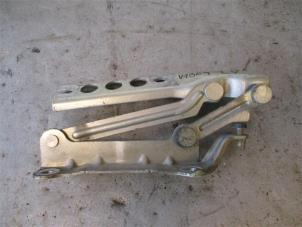 Używane Zawias drzwi lewych przednich Skoda Fabia II Combi 1.2i Cena na żądanie oferowane przez Autohandel-Smet Gebroeders NV