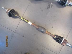 Begagnade Drivaxel, höger fram Ford Fiesta 7 1.0 EcoBoost 12V 100 Pris på förfrågan erbjuds av Autohandel-Smet Gebroeders NV