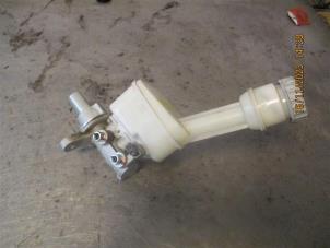 Begagnade Huvudcylinder Suzuki Vitara (LY/MY) 1.6 16V VVT AllGrip Pris på förfrågan erbjuds av Autohandel-Smet Gebroeders NV