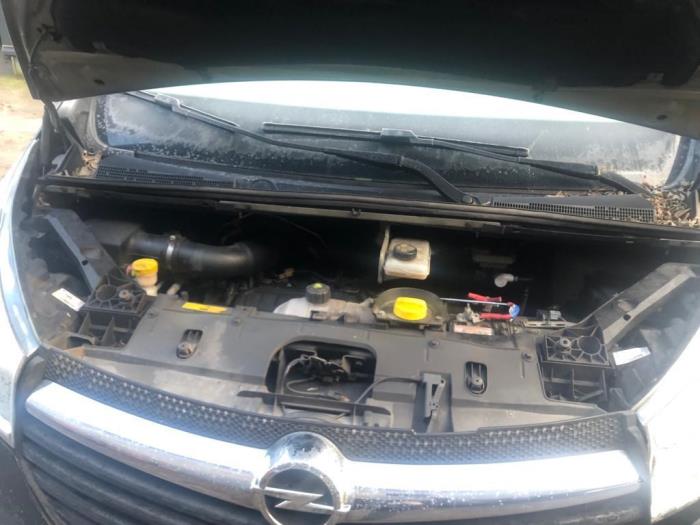 Motor från en Vauxhall Vivaro B Combi 1.6 CDTI Biturbo 140 2019