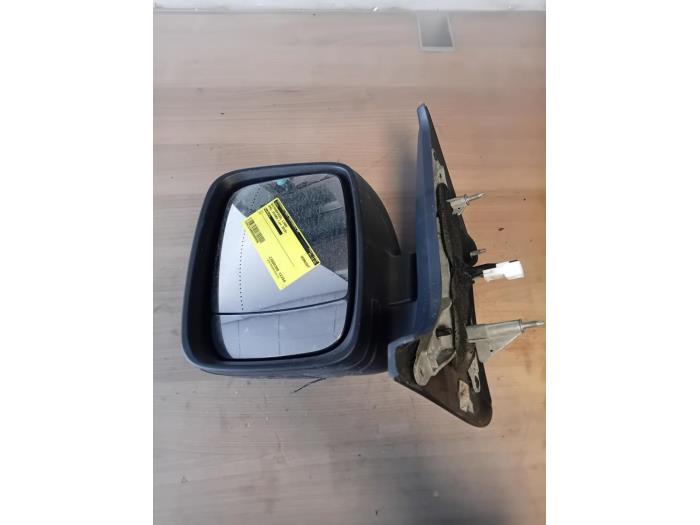 Skärmspegel, vänster från en Vauxhall Vivaro B Combi 1.6 CDTI Biturbo 140 2019