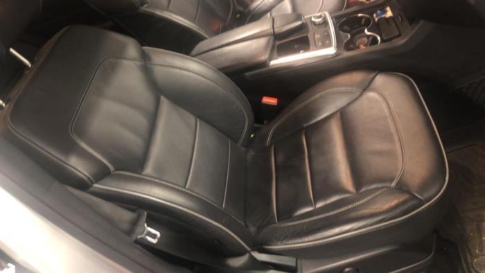 Klädsel, uppsättning (komplett) från en Vauxhall Vivaro B Combi 1.6 CDTI Biturbo 140 2019