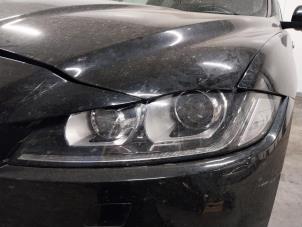 Gebruikte Linker Koplamp Jaguar F-Pace 2.0 D 180 16V Prijs op aanvraag aangeboden door Autohandel-Smet Gebroeders NV