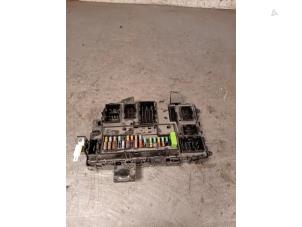 Gebruikte Zekeringkast Ford Transit 2.0 TDCi 16V Eco Blue 130 Prijs op aanvraag aangeboden door Autohandel-Smet Gebroeders NV