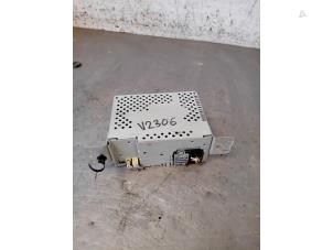 Używane Modul radiowy Ford Focus 4 1.0 Ti-VCT EcoBoost 12V 125 Cena na żądanie oferowane przez Autohandel-Smet Gebroeders NV