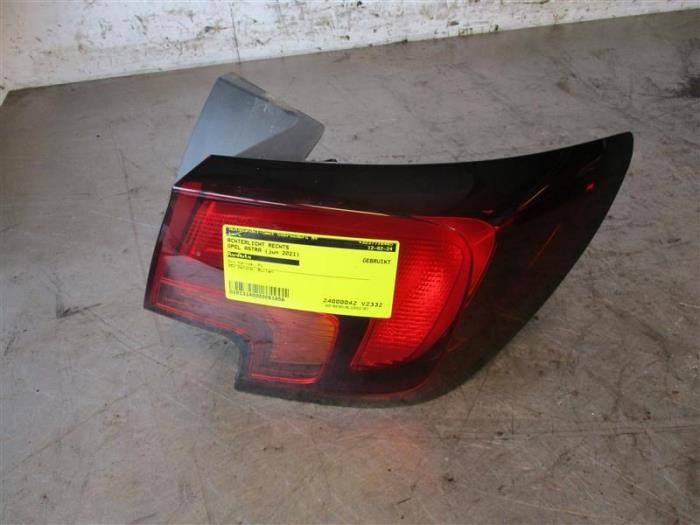Achterlicht rechts van een Opel Astra K 1.5 CDTi 105 12V 2021