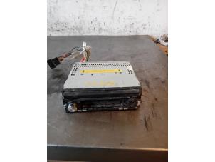 Gebruikte Radio CD Speler Volkswagen Crafter 2.0 TDI 16V Prijs op aanvraag aangeboden door Autohandel-Smet Gebroeders NV