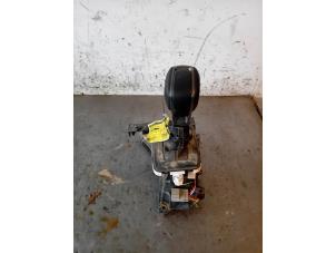 Begagnade Växelspak Ford Ranger 2.0 EcoBlue 16V 4x4 Pris på förfrågan erbjuds av Autohandel-Smet Gebroeders NV