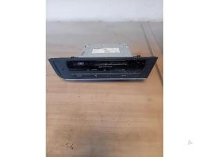 Begagnade CD-spelare med radio Audi A6 Avant (C7) 2.0 TDI 16V Pris på förfrågan erbjuds av Autohandel-Smet Gebroeders NV