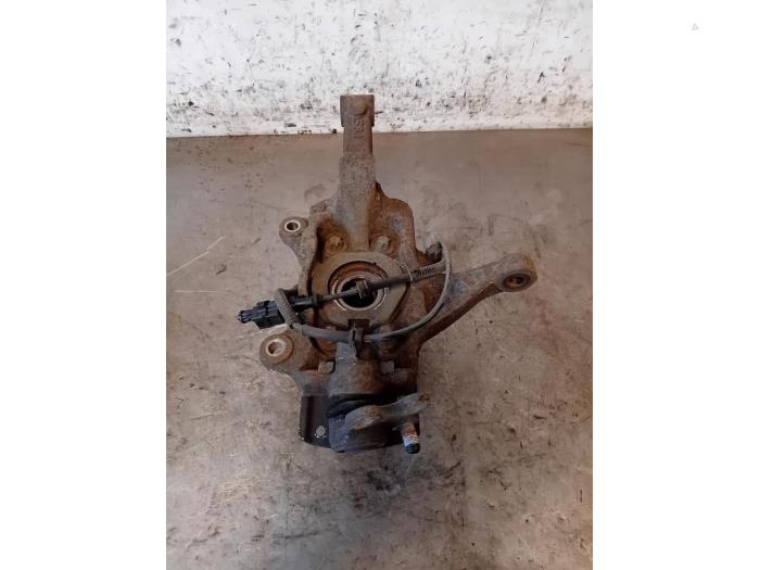 Spindel, höger fram från en Vauxhall Vivaro B Combi 1.6 CDTI Biturbo 140 2019