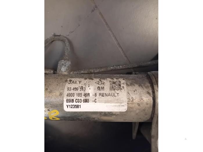 Styrbox från en Vauxhall Vivaro B Combi 1.6 CDTI Biturbo 140 2019