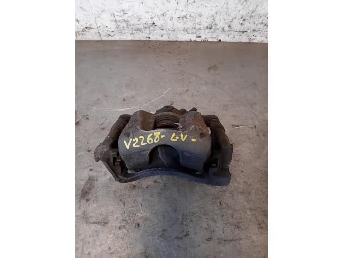 Främre bromsok, vänster från en Vauxhall Vivaro B Combi 1.6 CDTI Biturbo 140 2019