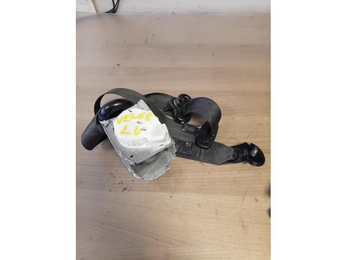 Främre säkerhetsbälte, vänster från en Vauxhall Vivaro B Combi 1.6 CDTI Biturbo 140 2019