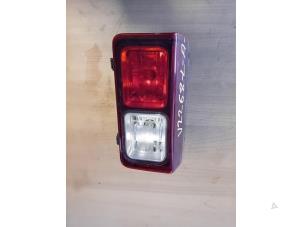 Begagnade Baklykta, vänster Opel Vivaro B Combi 1.6 CDTI Biturbo 140 Pris på förfrågan erbjuds av Autohandel-Smet Gebroeders NV