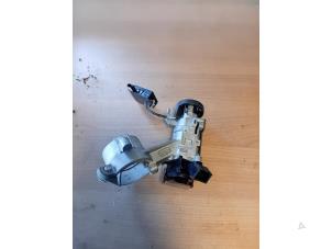 Gebruikte Elektronisch kontaktslot Opel Insignia 2.0 CDTI 16V 130 Ecotec Prijs op aanvraag aangeboden door Autohandel-Smet Gebroeders NV