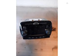 Begagnade Navigeringsdisplay Fiat 500 (312) 1.2 Pris på förfrågan erbjuds av Autohandel-Smet Gebroeders NV