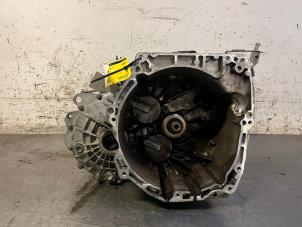 Begagnade Växellåda Mercedes A (177.0) 1.3 A-180 Turbo 16V Pris på förfrågan erbjuds av Autohandel-Smet Gebroeders NV