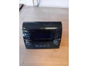 Begagnade Radio Peugeot Boxer (U9) 2.0 BlueHDi 130 Pris på förfrågan erbjuds av Autohandel-Smet Gebroeders NV