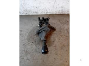 Begagnade Växelspak Mercedes Sprinter 3,5t (907.6/910.6) 316 CDI 2.1 D RWD Pris på förfrågan erbjuds av Autohandel-Smet Gebroeders NV