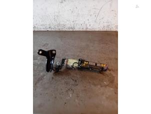 Gebruikte Sluithulpmotor achterklep Audi Q7 Prijs op aanvraag aangeboden door Autohandel-Smet Gebroeders NV