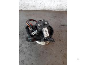 Begagnade Fläktmotor för uppvärmning och ventilation Fiat Tipo (356W/357W) Pris på förfrågan erbjuds av Autohandel-Smet Gebroeders NV