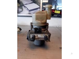 Używane Pompa wspomagania kierownicy Renault Express Cena na żądanie oferowane przez Autohandel-Smet Gebroeders NV