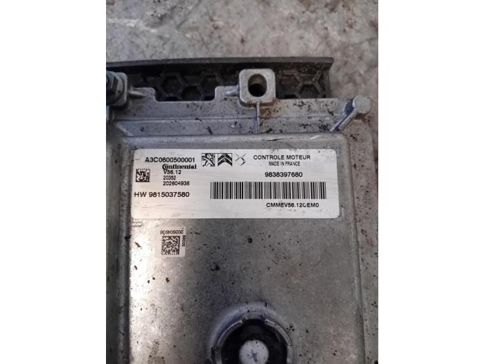 Dator, motorstyrning från en Opel Corsa F (UB/UH/UP) 1.2 12V 75 2021