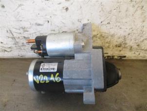 Begagnade Startmotor Renault Scénic IV (RFAJ) 1.3 TCE 115 16V Pris på förfrågan erbjuds av Autohandel-Smet Gebroeders NV