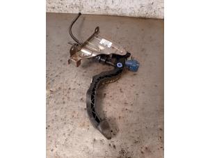 Gebruikte Koppelingspedaal Volkswagen Up! (121) 1.0 12V 60 Prijs op aanvraag aangeboden door Autohandel-Smet Gebroeders NV