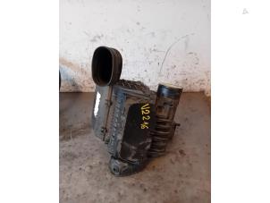 Begagnade Luftfilterhus Renault Scénic IV (RFAJ) 1.3 TCE 115 16V Pris på förfrågan erbjuds av Autohandel-Smet Gebroeders NV