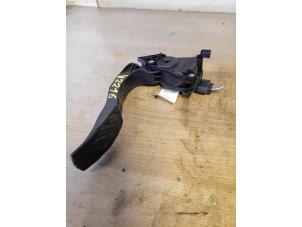 Begagnade Gaspedalsensor Renault Scénic IV (RFAJ) 1.3 TCE 115 16V Pris på förfrågan erbjuds av Autohandel-Smet Gebroeders NV