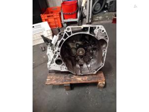 Begagnade Växellåda Dacia Lodgy (JS) 1.2 TCE 16V Pris på förfrågan erbjuds av Autohandel-Smet Gebroeders NV