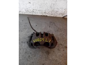 Gebruikte Remklauw (Tang) links-voor Volkswagen Crafter 2.0 TDI 16V Prijs op aanvraag aangeboden door Autohandel-Smet Gebroeders NV