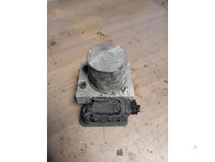 Używane Pompa ABS Volkswagen Crafter 2.0 TDI 16V Cena na żądanie oferowane przez Autohandel-Smet Gebroeders NV