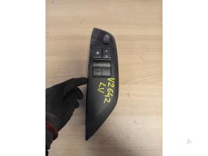 Używane Przelacznik combi okienny Toyota Yaris IV (P21/PA1/PH1) 1.5 12V VVT-i Cena na żądanie oferowane przez Autohandel-Smet Gebroeders NV