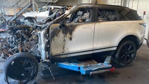 Używane Drzwi lewe tylne wersja 4-drzwiowa Landrover Range Rover Velar (LY) 2.0 D300 MHEV AWD Cena na żądanie oferowane przez Autohandel-Smet Gebroeders NV