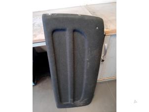 Używane Pólka tylna Ford B-Max (JK8) 1.0 EcoBoost 12V 100 Cena na żądanie oferowane przez Autohandel-Smet Gebroeders NV