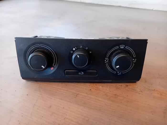 Luftkonditionering, kontrollpanel från en Skoda Fabia II (5J) 1.2i 2009
