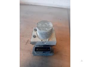 Gebruikte ABS Pomp Mercedes Sprinter 3,5t (907.6/910.6) 314 CDI 2.1 D RWD Prijs op aanvraag aangeboden door Autohandel-Smet Gebroeders NV