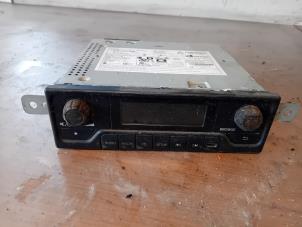 Begagnade Radio Mercedes Sprinter 3,5t (907.6/910.6) 314 CDI 2.1 D RWD Pris på förfrågan erbjuds av Autohandel-Smet Gebroeders NV